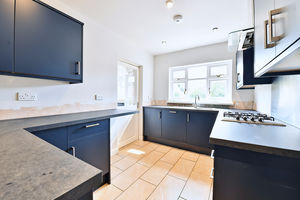Kitchen- click for photo gallery